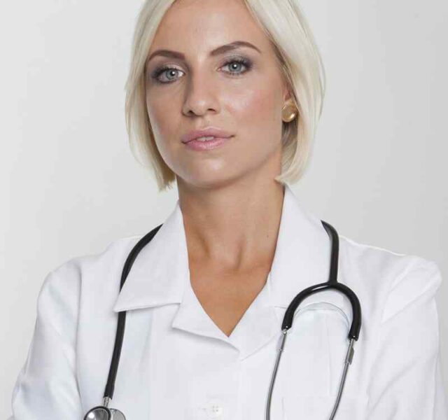 https://santarosa.familjebil.co/wp-content/uploads/2018/12/team_04-640x600.jpg